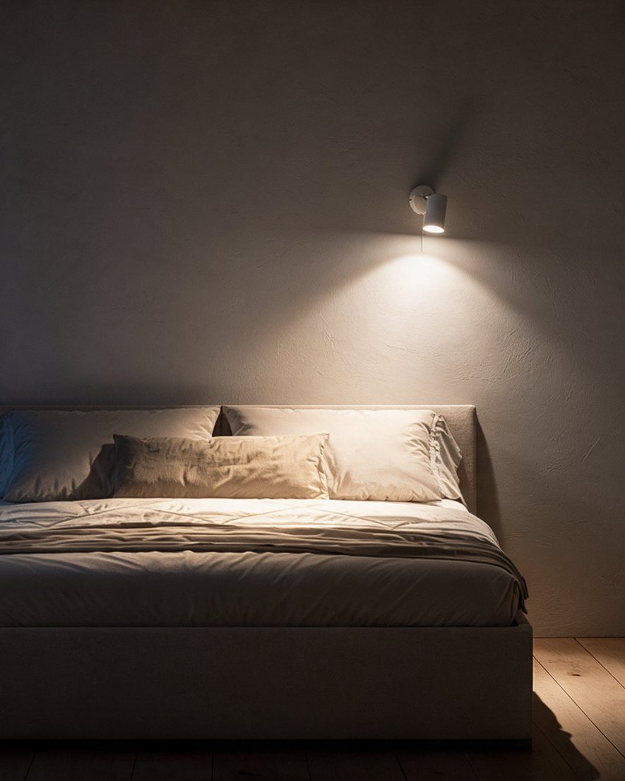 RUMO, aplique aceso num quarto